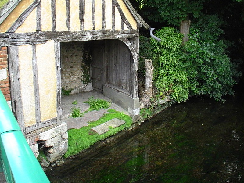 File:Acquigny lavoir 1125.jpg