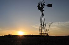 An Aermotor water-pumping windmill in Texas near Denton Aermotor Windmill, Texas, 2010.JPG