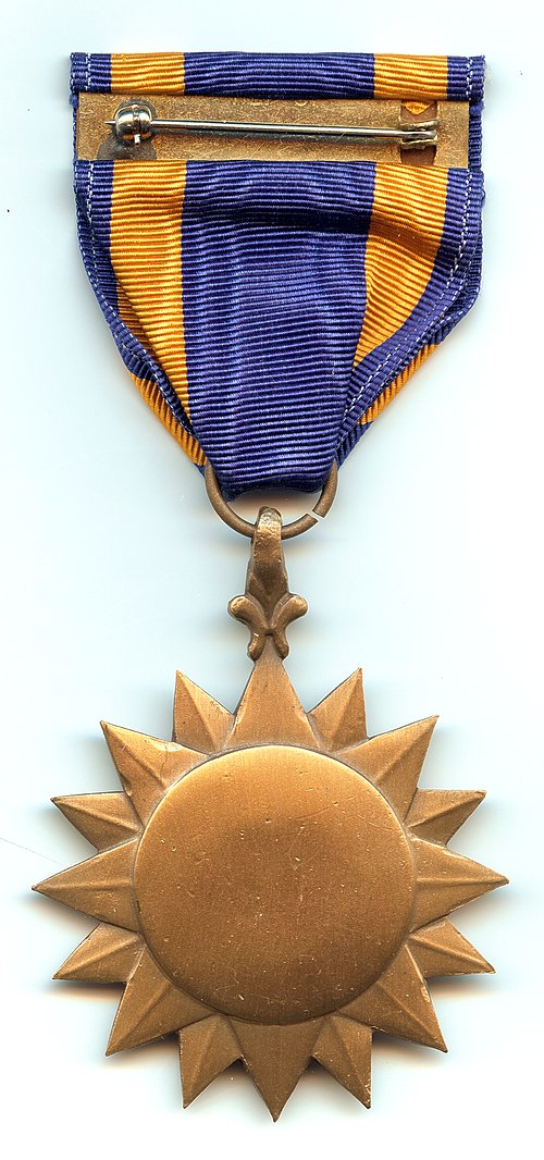 Service ribbon (above); reverse of medal (below)