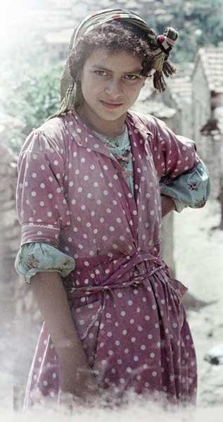 File:Algerian Girl.jpg