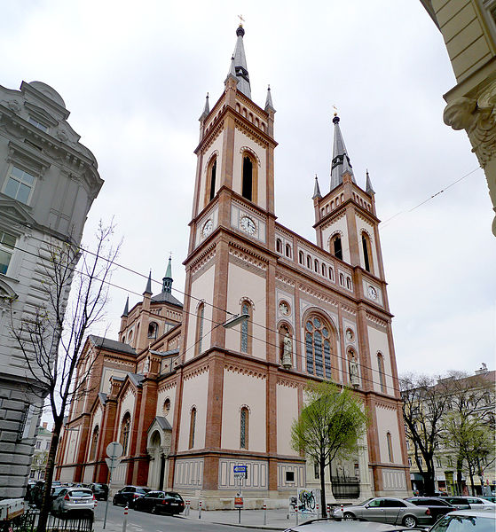 File:Altlerchenfelder Pfarrkirche Idealperspektive.jpg