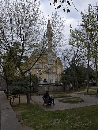 <span class="mw-page-title-main">Altunizade Mosque</span> Mosque in Istanbul, Turkey