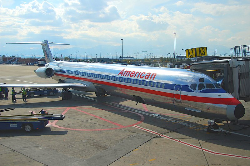 File:American Airlines MD-82; N7521A@SLC;09.10.2011 621dx (6300516176).jpg