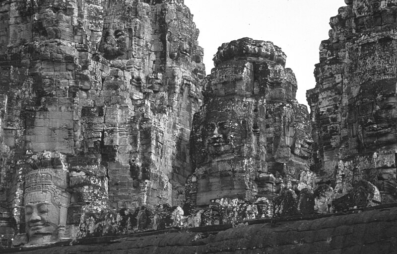 File:Angkor-045 hg.jpg