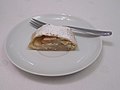 Deutsch: Mein erster ausgezogener Apfelstrudel