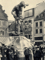 Arbeiterbrunnen in Mülhausen, Alsace, vom Bildhauer Friedrich Beer, 1906