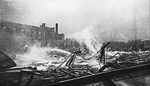 Foto der Ruinen der Montreal Arena nach dem Brand.