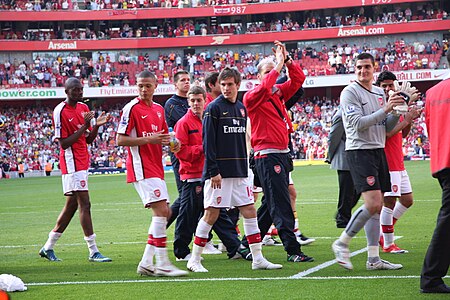 Tập_tin:Arsenal_end_of_2008-09_season_walkabout.jpg