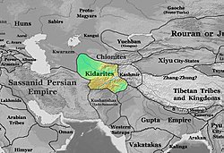 O reino Kidarite cerca de 400.