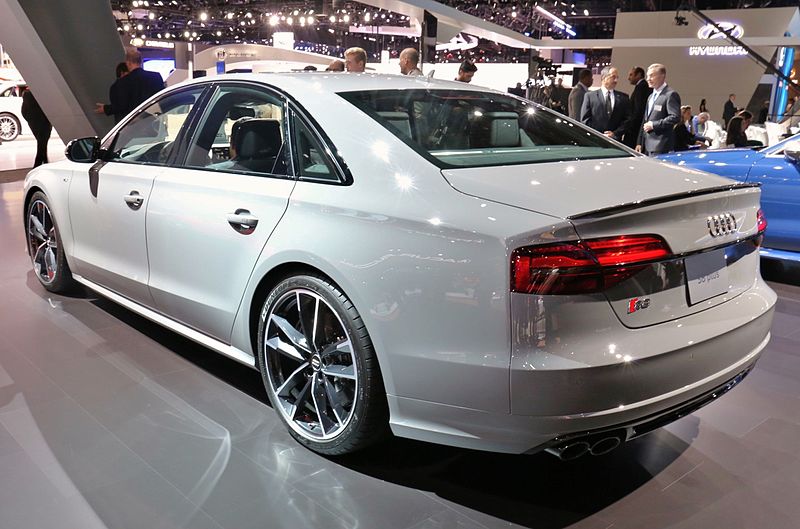 File:Audi S8 plus Heck.jpg