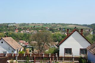 <span class="mw-page-title-main">Balatonendréd</span> Village in Southern Transdanubia, Hungary