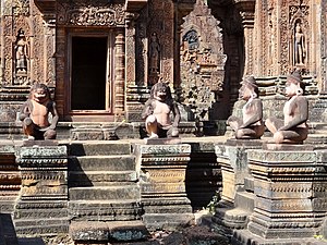 Banteay Srei: Beschreibung, Geschichte, Literatur