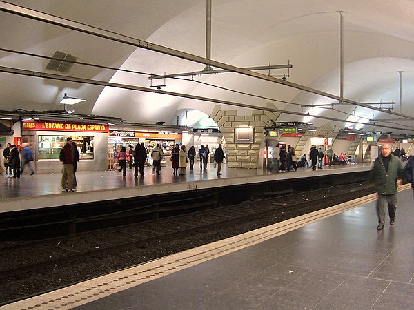 View of the platforms at the L1 station.