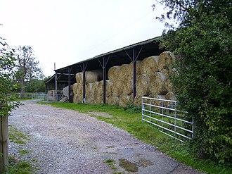 Barn on the outskirts of Singleborough village, 2006 Barn on the outskirts of Singleborough village - geograph.org.uk - 256910.jpg