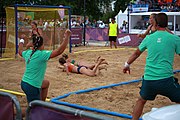 Deutsch: Beachhandball bei den Olympischen Jugendspielen 2018 in Buenos Aires; Tag 7, 13. Oktober 2018; Mädchen, Spiel um Platz Drei – Ungarn-Niederlande 2:0 English: Beach handball at the 2018 Summer Youth Olympics in Buenos Aires at 13 October 2018 – Girls Bronze Medal Match – Hungary-Netherlands 2:0 Español: Handball de playa en los Juegos Olimpicos de la Juventud Buenos Aires 2018 en 13 de octubre de 2018 – Partido por la medalla de bronce femenino - Hungría-Países Bajos 2:0