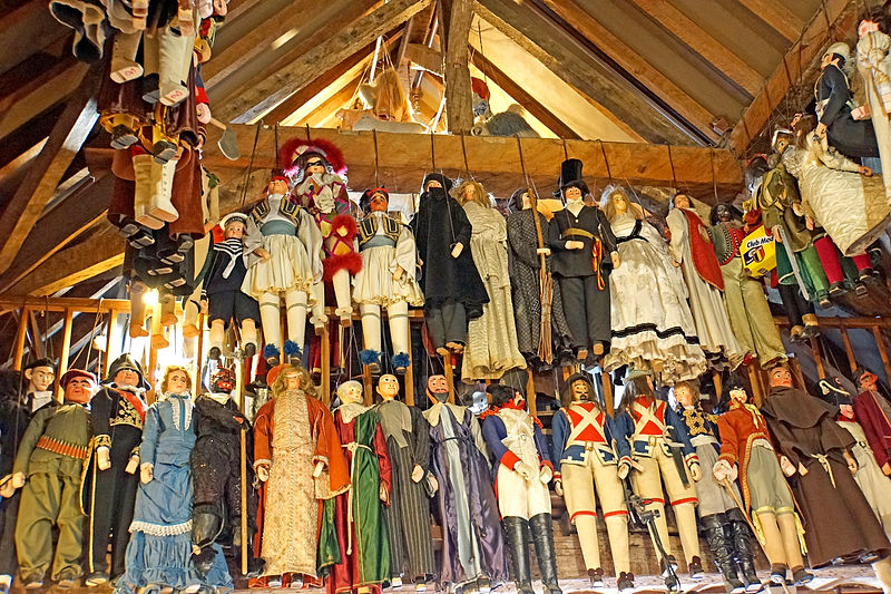 File:Belgium-6580 - Hundreds of Puppets (14118447801).jpg