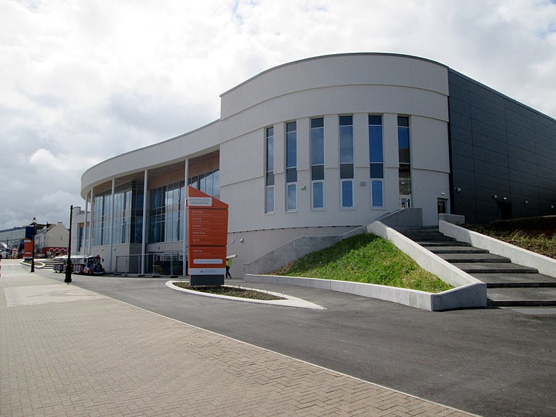 File:Bridlington Leisure Centre.jpg