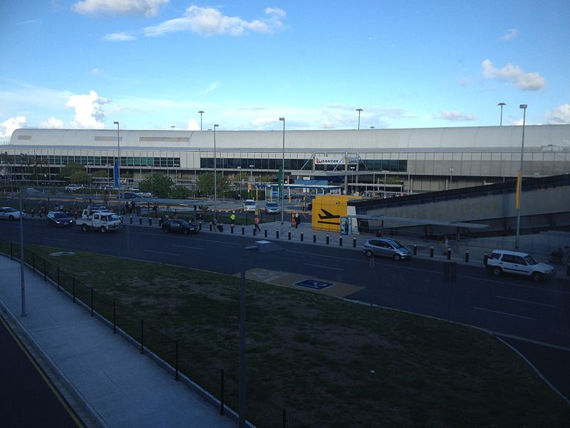 File:Brisbane Airport Domestic Terminal 01.jpg