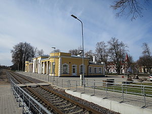 Вигляд вокзалу з боку Валмієри