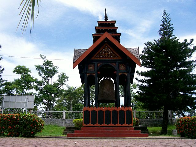 Cakra Donya bell was a gift from Zheng He during his voyage to Pasai.