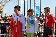 Deutsch: Kanusport bei den Olympischen Jugendspielen 2018; Tag 10, 16. Oktober 2018; Finale Jungen Einer-Kajak-Slalom: Lan Tominc (Slowenien, Gold) - Guan Changheng (China, Silber) - Tom Bouchardon (Frankreich, Bronze) English: Canoeing at the 2018 Summer Youth Olympics at 16 October 2018 – Boys' K1 slalom Gold Medal Race: Lan Tominc (Slovenia, gold) - Guan Changheng (China, silver) - Tom Bouchardon (France, bronze)