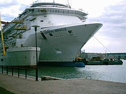 Carnival Miracle Helsingissä 16. kesäkuuta 2003