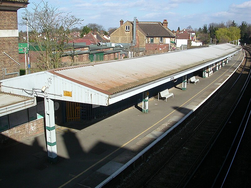 File:Carshalton Beeches Railway Station (March 2007) (Up Platform).JPG