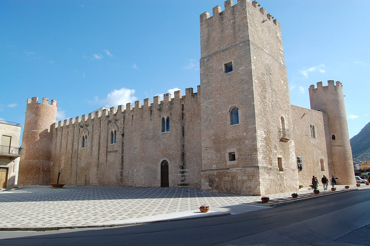 Castle of the Counts of Modica (Alcamo) - Wikipedia
