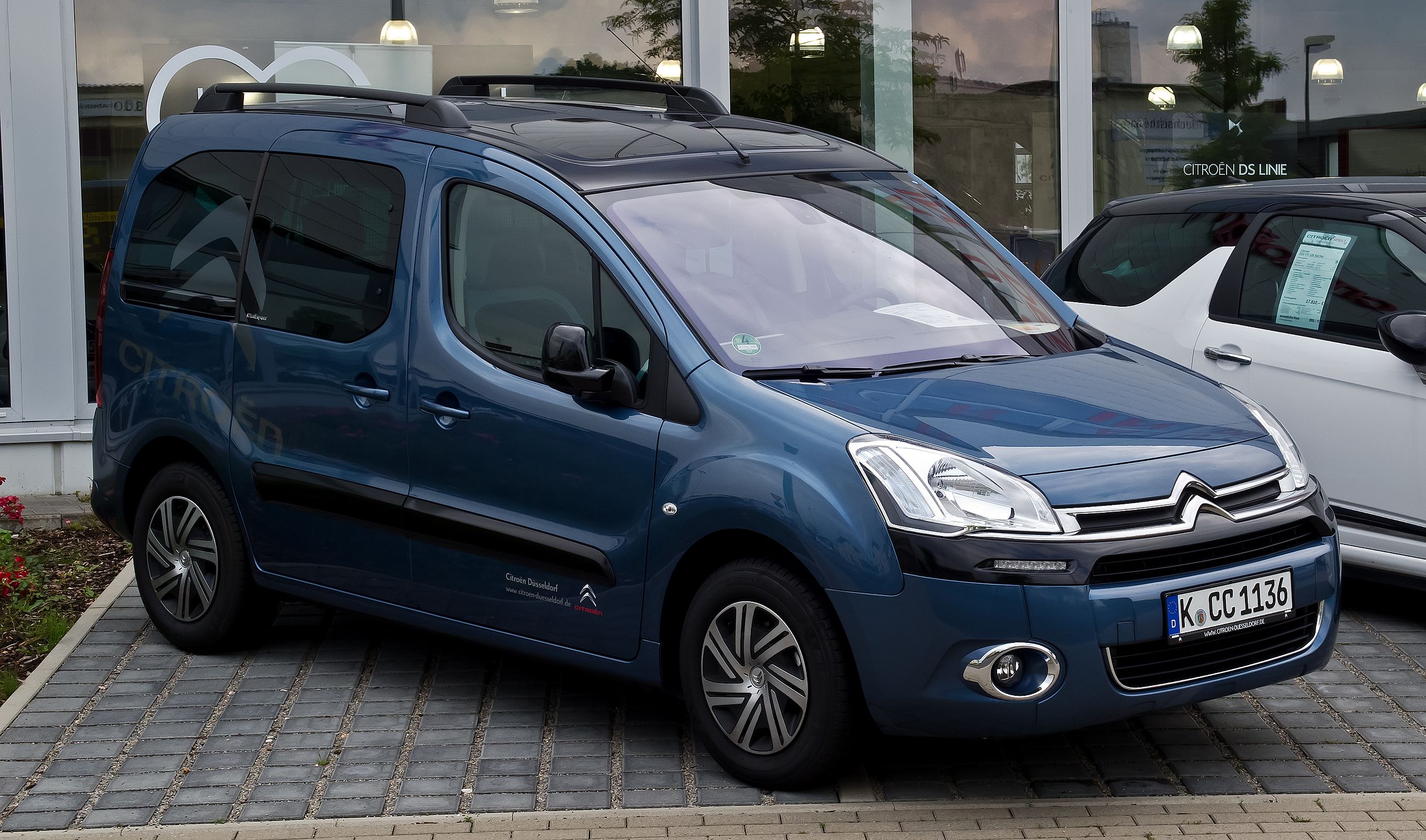 File:citroën Berlingo Multispace Vti 120 Selection (Ii, Facelift) – Frontansicht, 15. Juli 2012, Düsseldorf.jpg - Wikimedia Commons