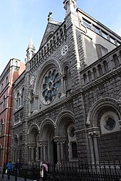 Clarendon Street facade of St. Teresa's Church Clarendon Street Church, Dublin, October 2010.JPG