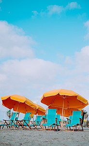 "Cocoa_Beach,_United_States_(Unsplash_3bh3elC0D7M).jpg" by User:Fæ