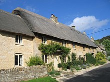 Thatched 18th-century cottages opposite Manor Farm Cottages in Taynton - geograph.org.uk - 233827.jpg