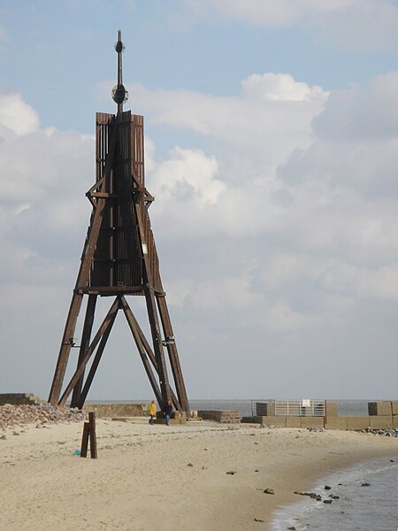 File:Cuxhaven Kugelbake.jpg