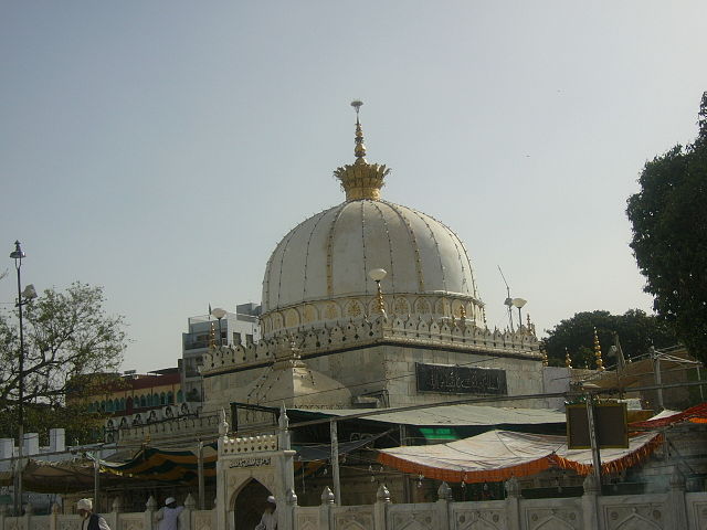 View of Dargah from outside