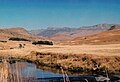 Sông Tugela và dãy Drakensberg trong Công viên uKhahlamba / Drakensberg, một phần của Di sản xuyên quốc gia Công viên Maloti-Drakensberg ở Nam Phi và Lesotho.