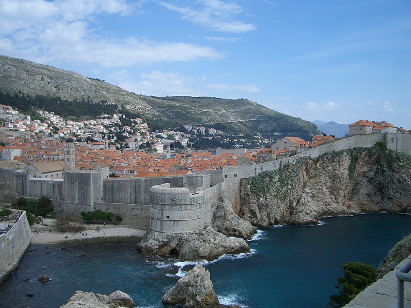 File:Dubrovnik wall.jpg