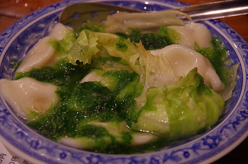 File:Dumplings with sea lettuce (7770042204).jpg