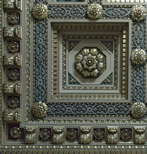 File:East courtroom ceiling detail, Howard M. Metzenbaum U.S. Courthouse, Cleveland, Ohio LCCN2010719478.tif