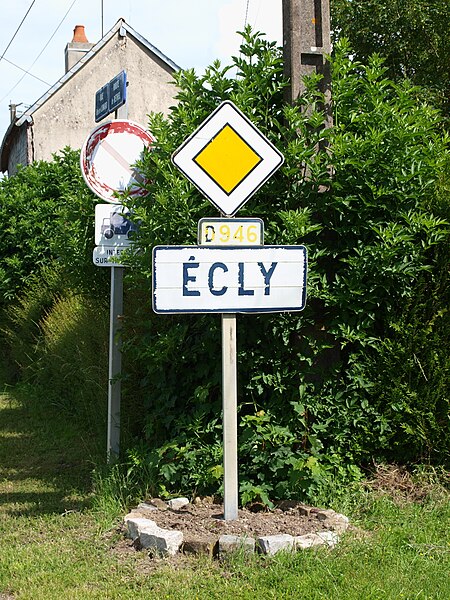 File:Ecly-FR-08-panneau d'agglomération-a1.jpg