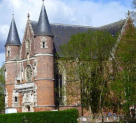 Gevel van de kerk van Tilloloy