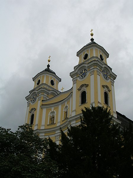 File:Ehem. klosterkirche st. michael mondsee.jpg