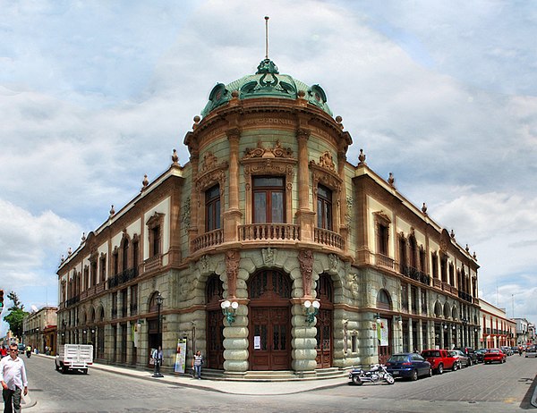 Image: El teatro Macedonio Alcalá Oaxaca Mexico