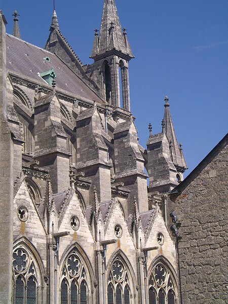 File:ExterieurNotreDamedeLaon.JPG