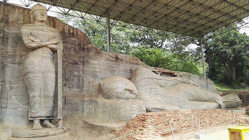 File:Gal viharaya polonnaruwa 2017-10-17 - 3.jpg