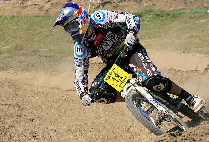 File:Gee Atherton Sea Otter 2009 Dual Slalom.JPG