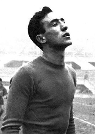 <span class="mw-page-title-main">Giuseppe Corradi</span> Italian footballer and coach (1932–2002)