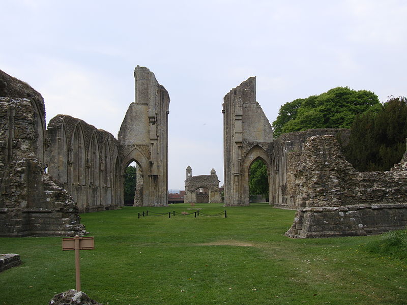 File:GlastonburyAbbey Somerset.JPG