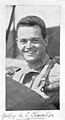 Godfrey Chevalier en la cabina de un avión no identificado.