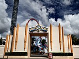 Warner Bros. Movie World's Grand Entrance