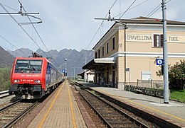Gravellona Toce - gară - tren TEC 43609 Domodossola-Novara Boschetto - SR E 474.012 - 31-03-2011.jpg